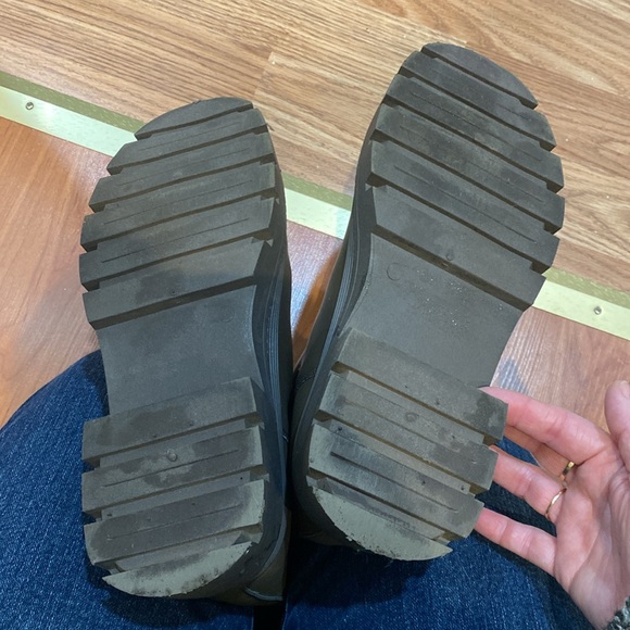 Army Green/khaki Rain Boots. Size 7 - Picture 7 of 10